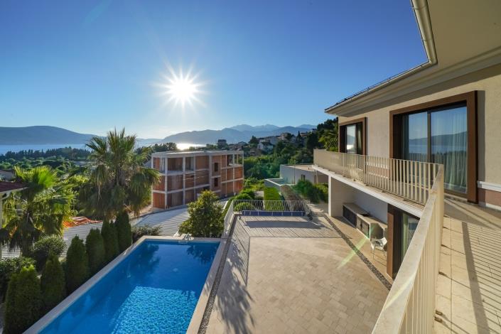 Image No.5-4 Bed Villa for sale