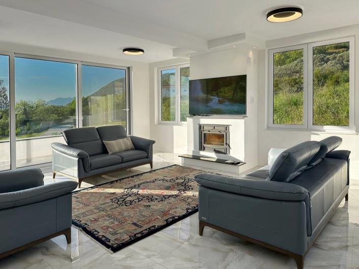 Image No.4-Maison de 3 chambres à vendre à Dobre Vode