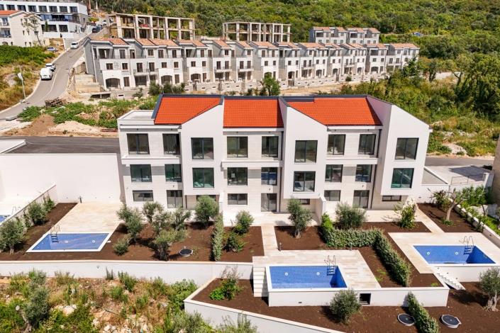 Image No.7-Un hôtel de 4 chambres à vendre à Budva