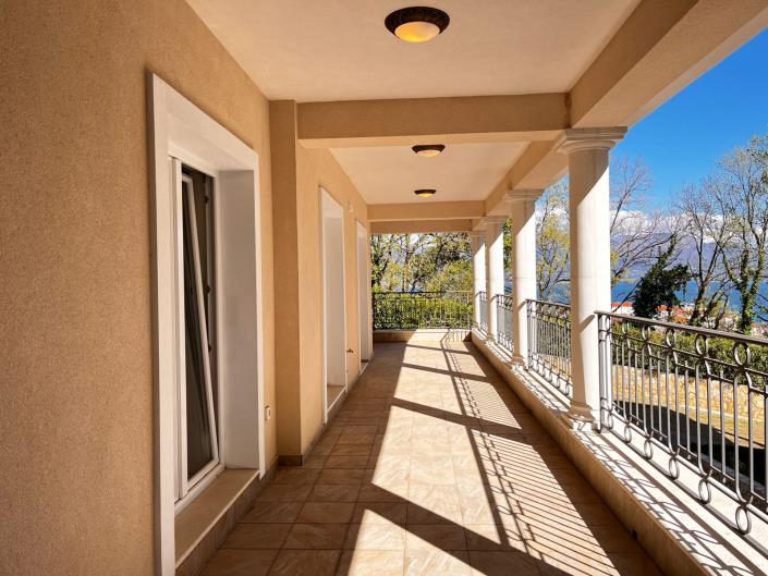 Image No.17-3 Bed Apartment for sale