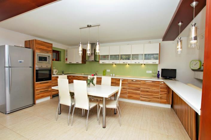 Image No.2-Maison de 5 chambres à vendre à Dobre Vode