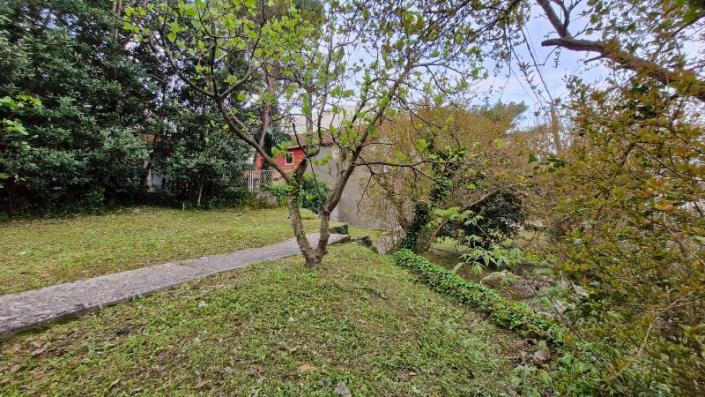 Image No.7-3 Bed Land for sale