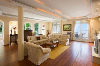 77058-villa-Sv-Stefan--7-_1200x800