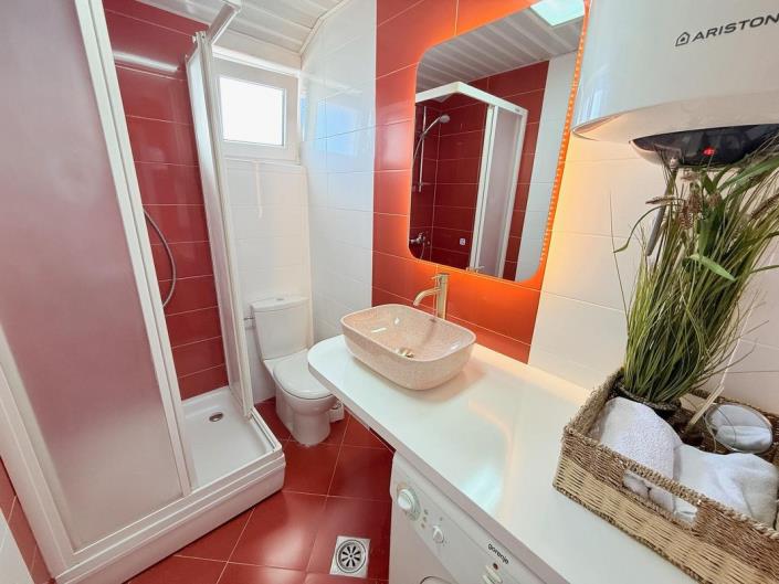 Image No.11-1 Bed Apartment for sale