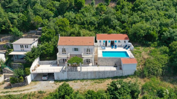 Image No.2-Villa de 4 chambres à vendre à Budva