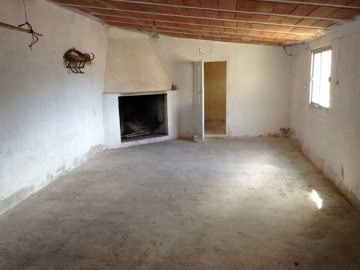 8953-land-for-sale-in-lucar-702236-xml