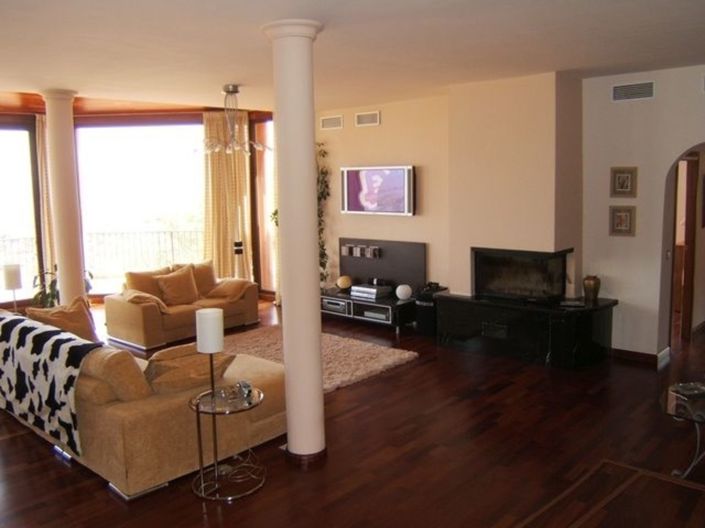 Image No.4-4 Bed Villa for sale