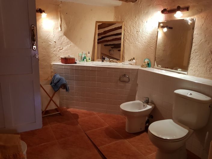 Image No.26-4 Bed Village House for sale