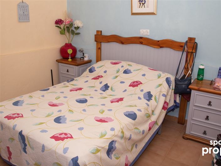 Image No.11-6 Bed Property for sale