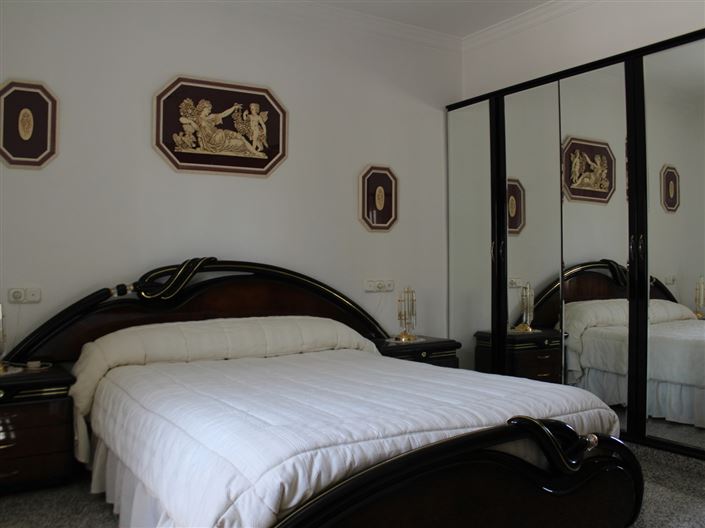 Image No.16-7 Bed Villa for sale