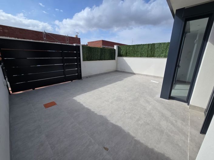 Image No.15-3 Bed Villa for sale