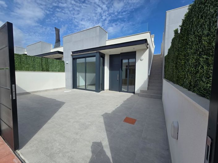 Image No.18-3 Bed Villa for sale