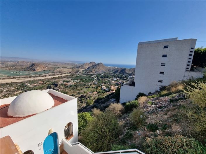 Image No.26-3 Bed Apartment for sale