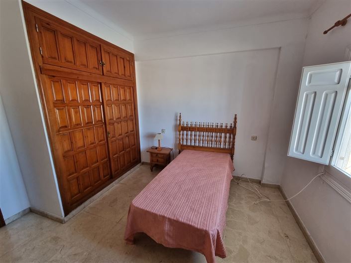 Image No.24-3 Bed Apartment for sale