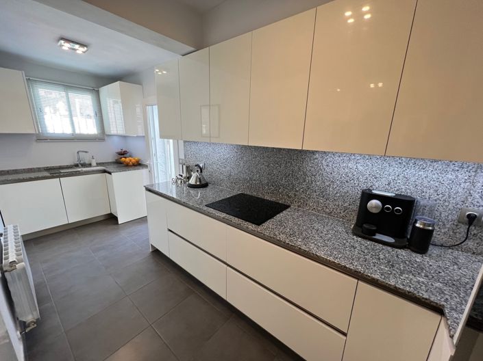 Image No.9-3 Bed Villa for sale