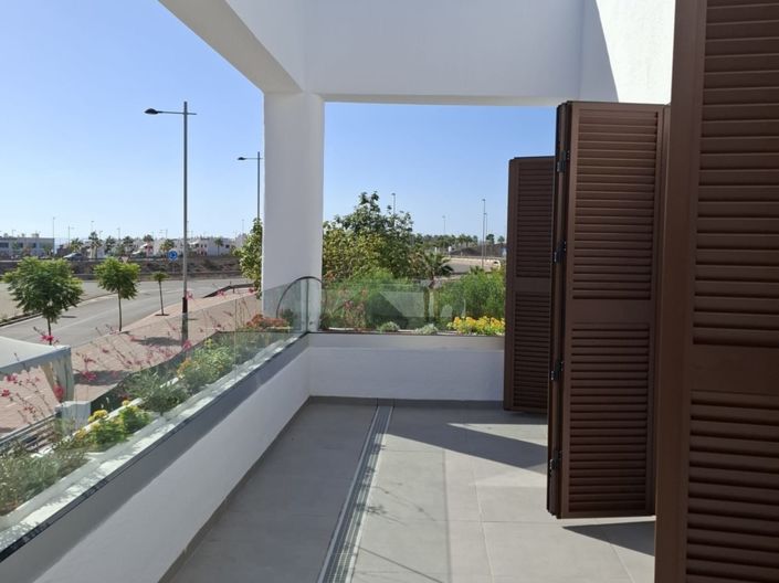 Image No.13-2 Bed Villa for sale