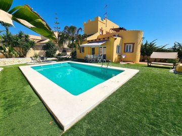 22002-villa-for-sale-in-vera-playa-792165-xml