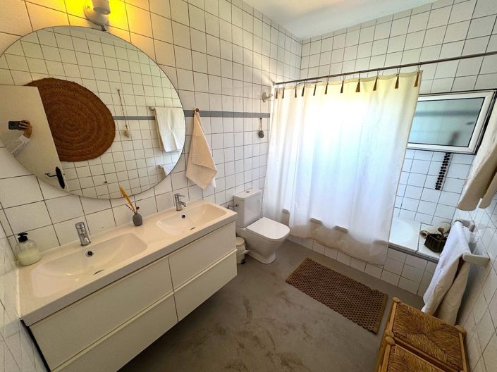 Image No.17-2 Bed Villa for sale