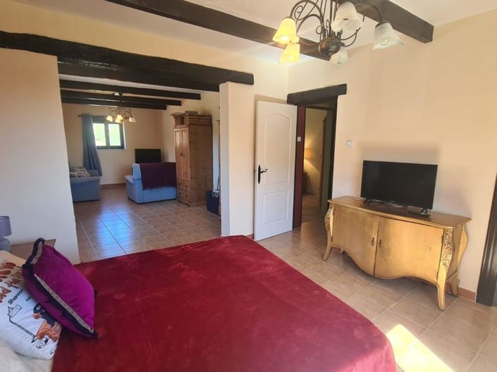 Image No.26-7 Bed Property for sale