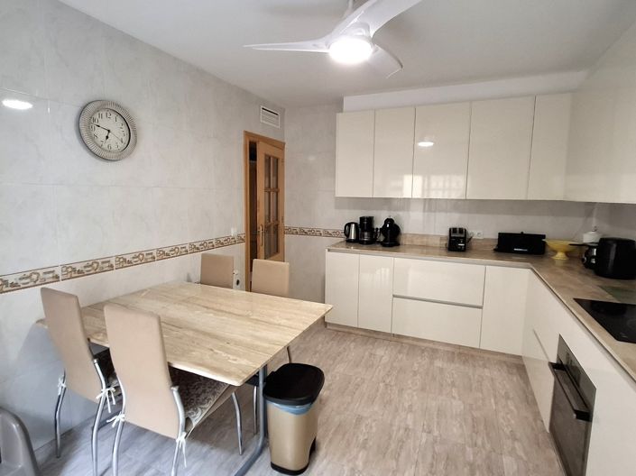 Image No.9-4 Bed Villa for sale