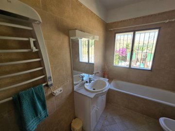 22970-cortijo-finca-for-sale-in-partaloa-8357