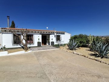 23008-villa-for-sale-in-antas-837253-xml