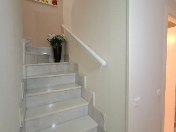 Image No.15-2 Bed Property for sale