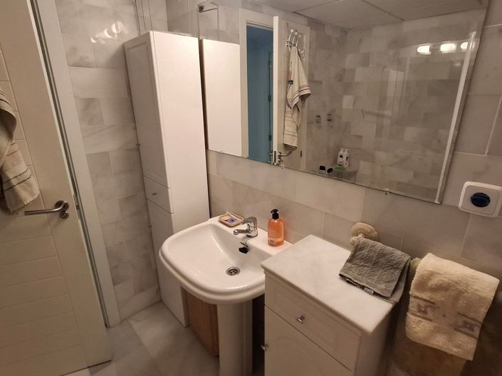 Image No.22-2 Bed Property for sale