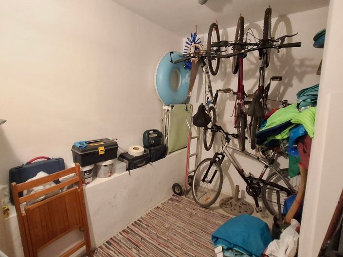 Image No.27-2 Bed Property for sale