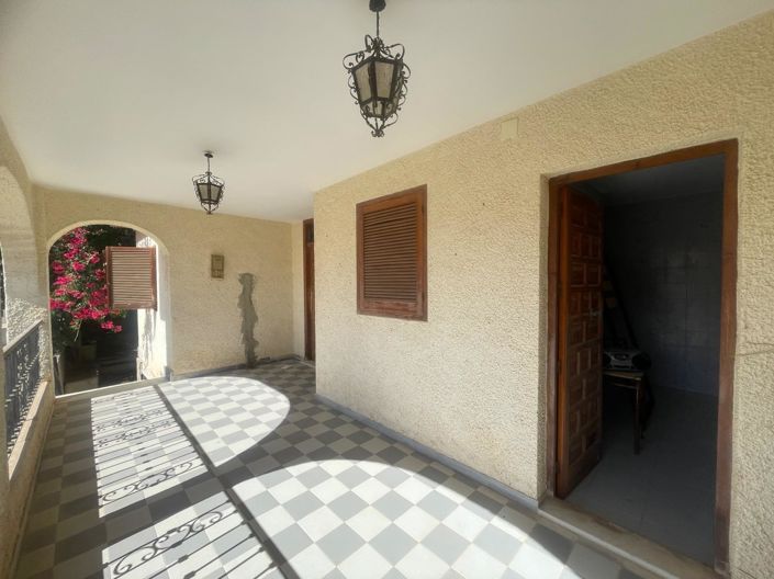 Image No.9-7 Bed Villa for sale