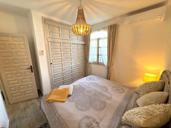 Image No.20-3 Bed Apartment for sale