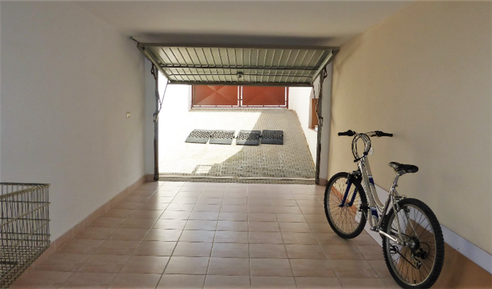 Image No.2-4 Bed Villa for sale