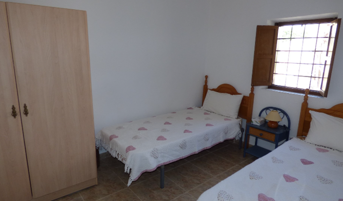 Image No.18-4 Bed Townhouse for sale