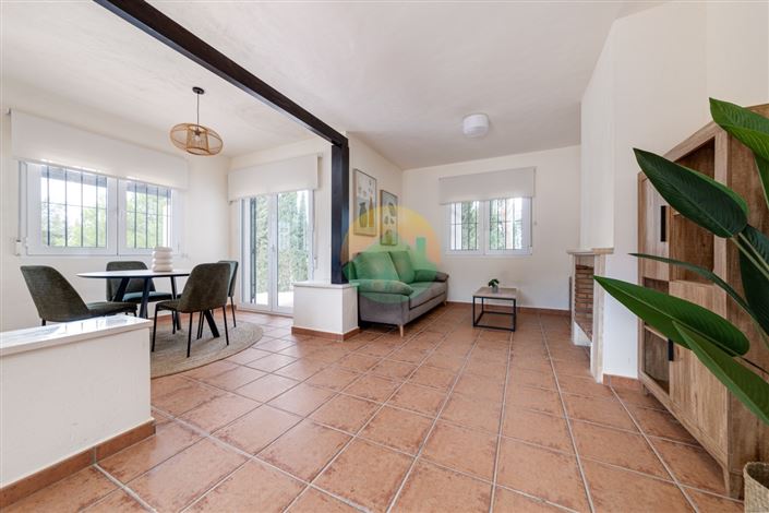 Image No.12-2 Bed Semi-Detached for sale