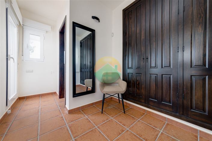 Image No.19-2 Bed Semi-Detached for sale