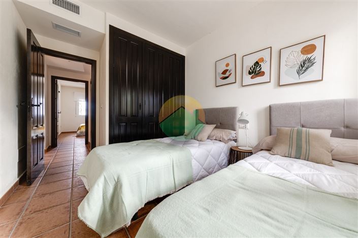 Image No.22-2 Bed Semi-Detached for sale