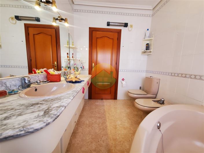 Image No.21-5 Bed Villa for sale