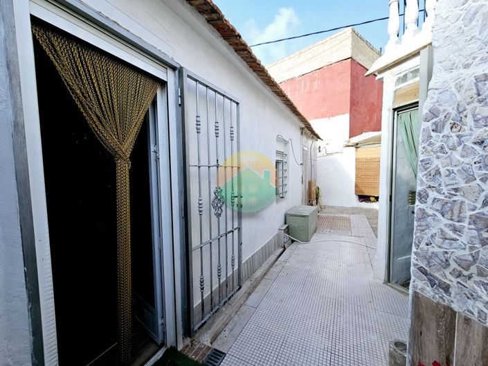 Image No.18-3 Bed Semi-Detached for sale