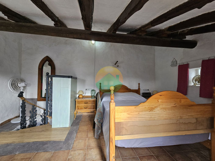 Image No.22-3 Bed Semi-Detached for sale