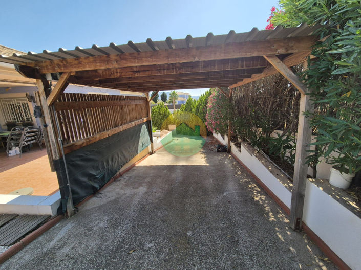 Image No.10-4 Bed Villa for sale