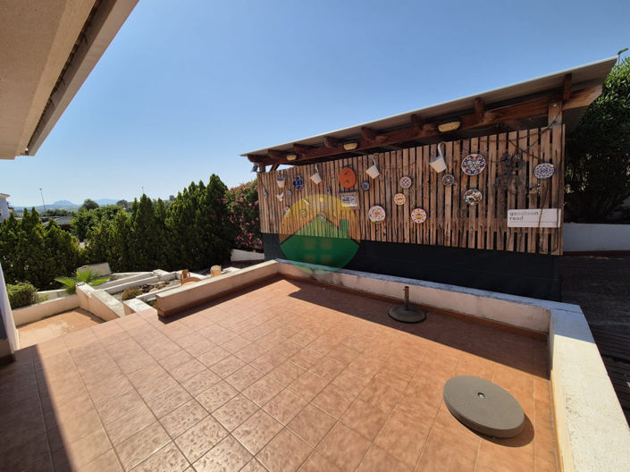 Image No.4-4 Bed Villa for sale