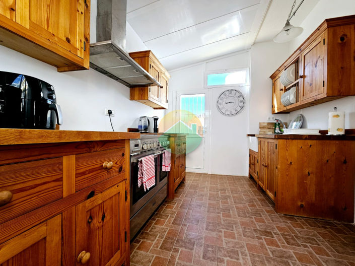 Image No.4-2 Bed Semi-Detached for sale