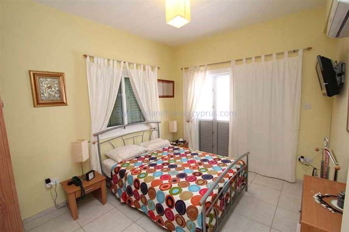 Image No.16-3 Bed Villa / Detached for sale