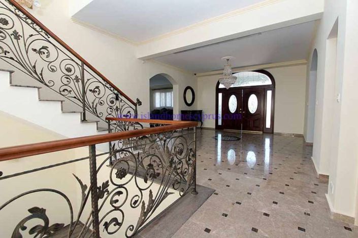 Image No.12-5 Bed Villa / Detached for sale