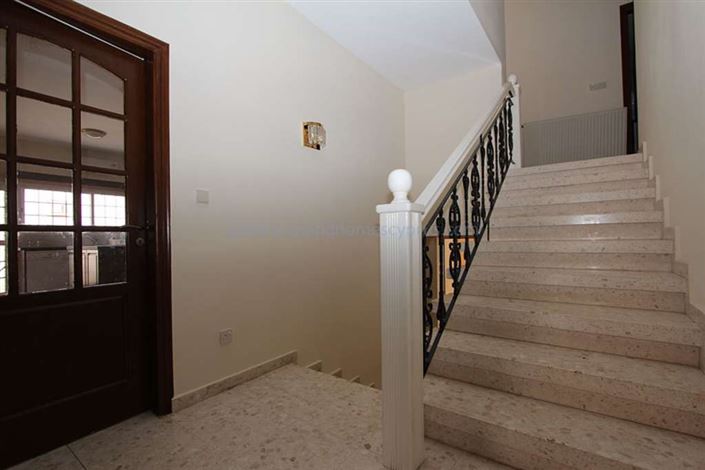 Image No.15-5 Bed Villa / Detached for sale