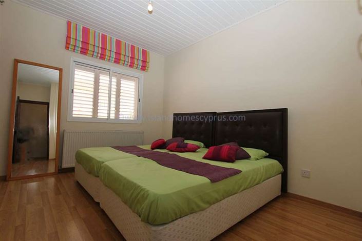 Image No.17-5 Bed Villa / Detached for sale