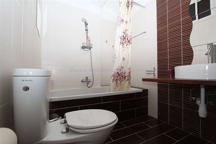 Image No.24-5 Bed Villa / Detached for sale