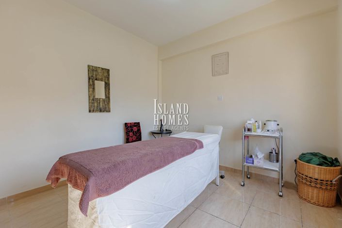 Image No.15-3 Bed Semi-Detached for sale