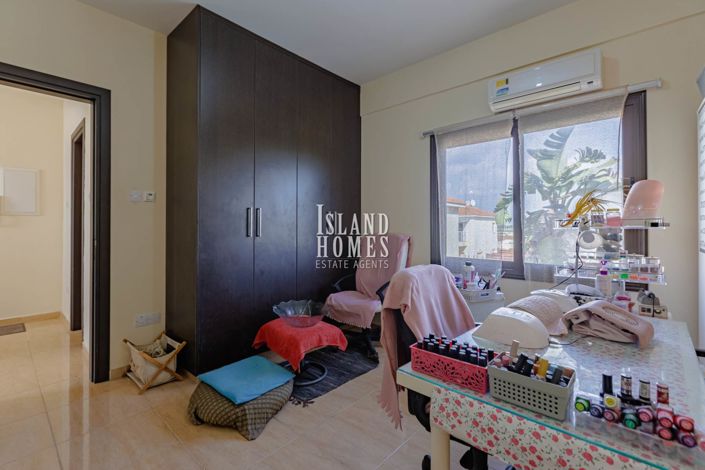 Image No.20-3 Bed Semi-Detached for sale