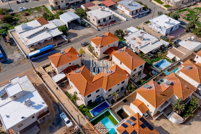 Image No.25-3 Bed Semi-Detached for sale